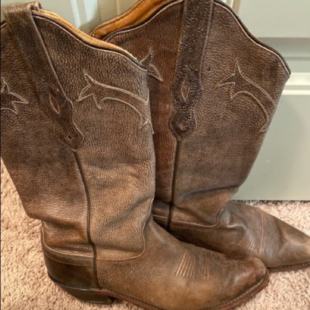 Cowboy boots size 7.5